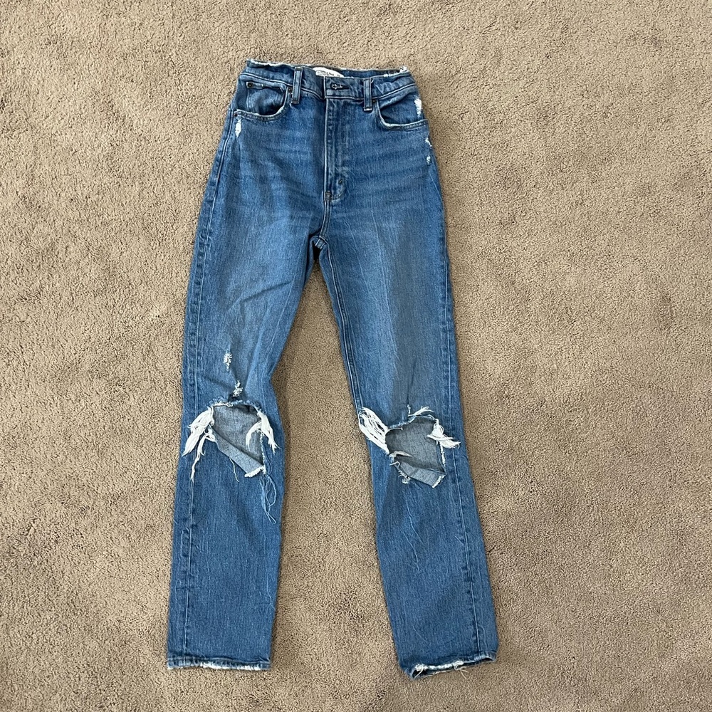 Abercrombie Ultra High Rise 90s Straight Jeans